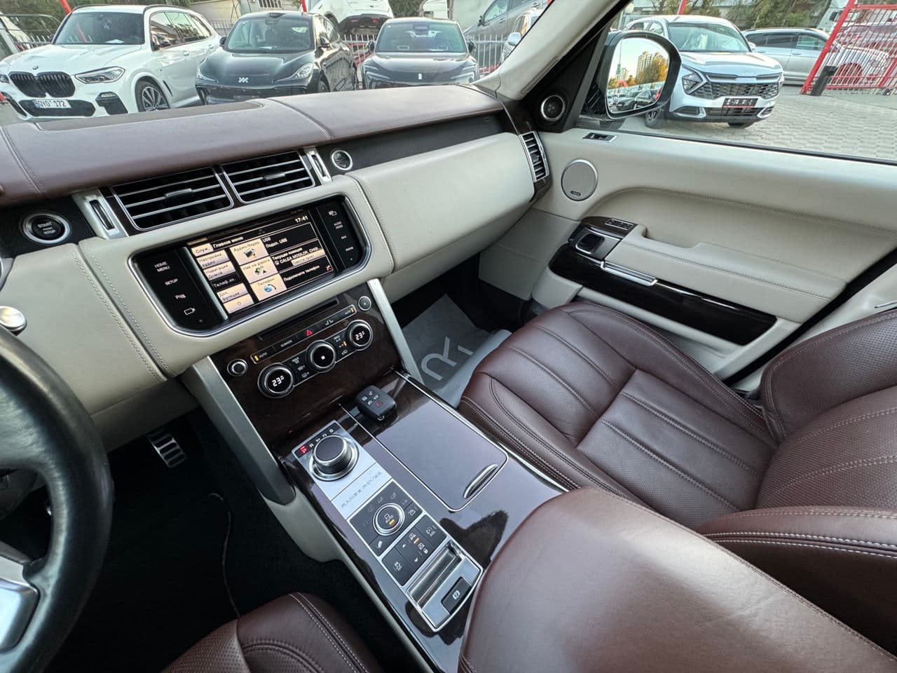 Land Rover Range Rover Vogue 2014 — Миниатюра 18