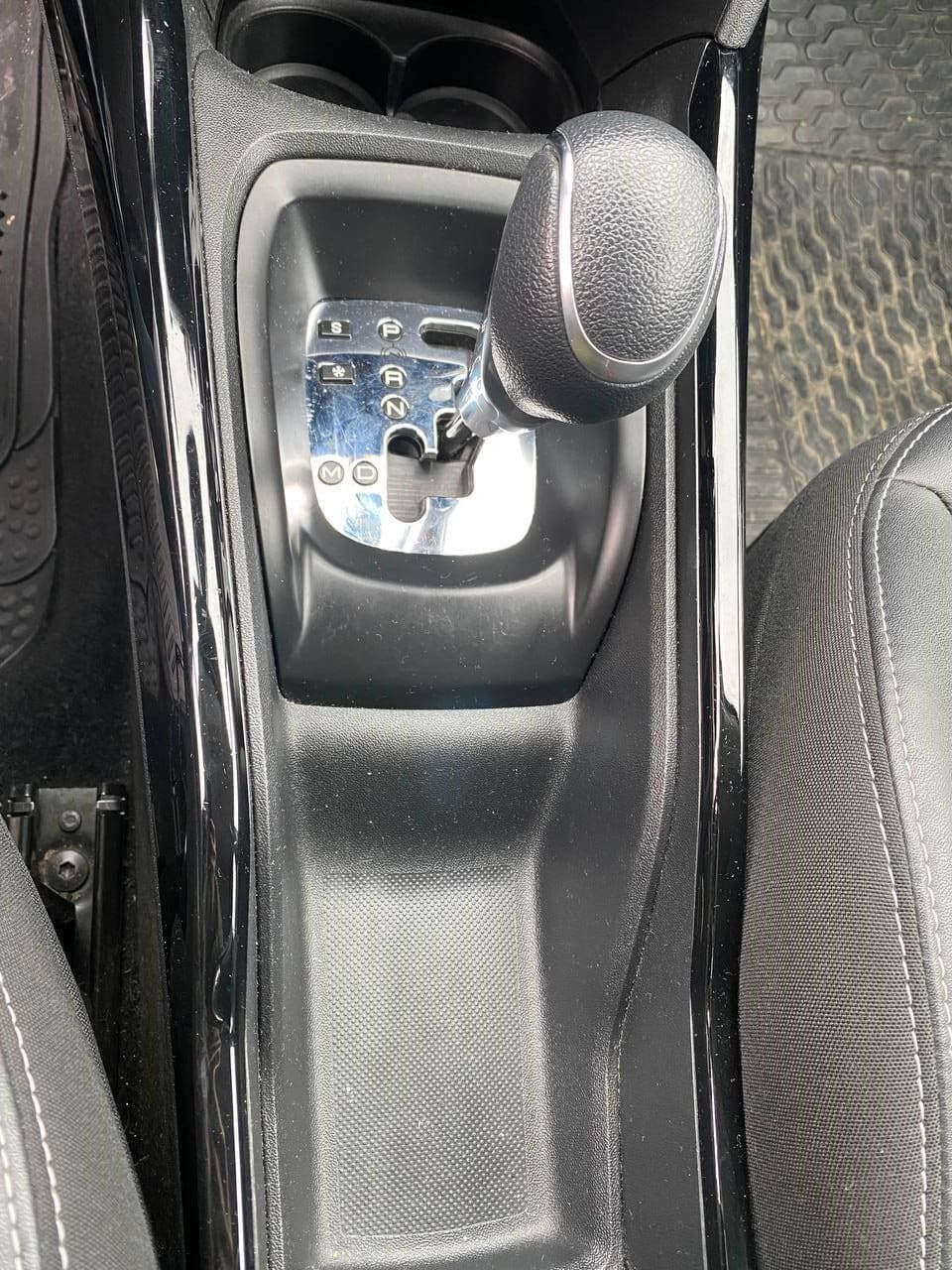 Peugeot 2008 2019 — Миниатюра 15