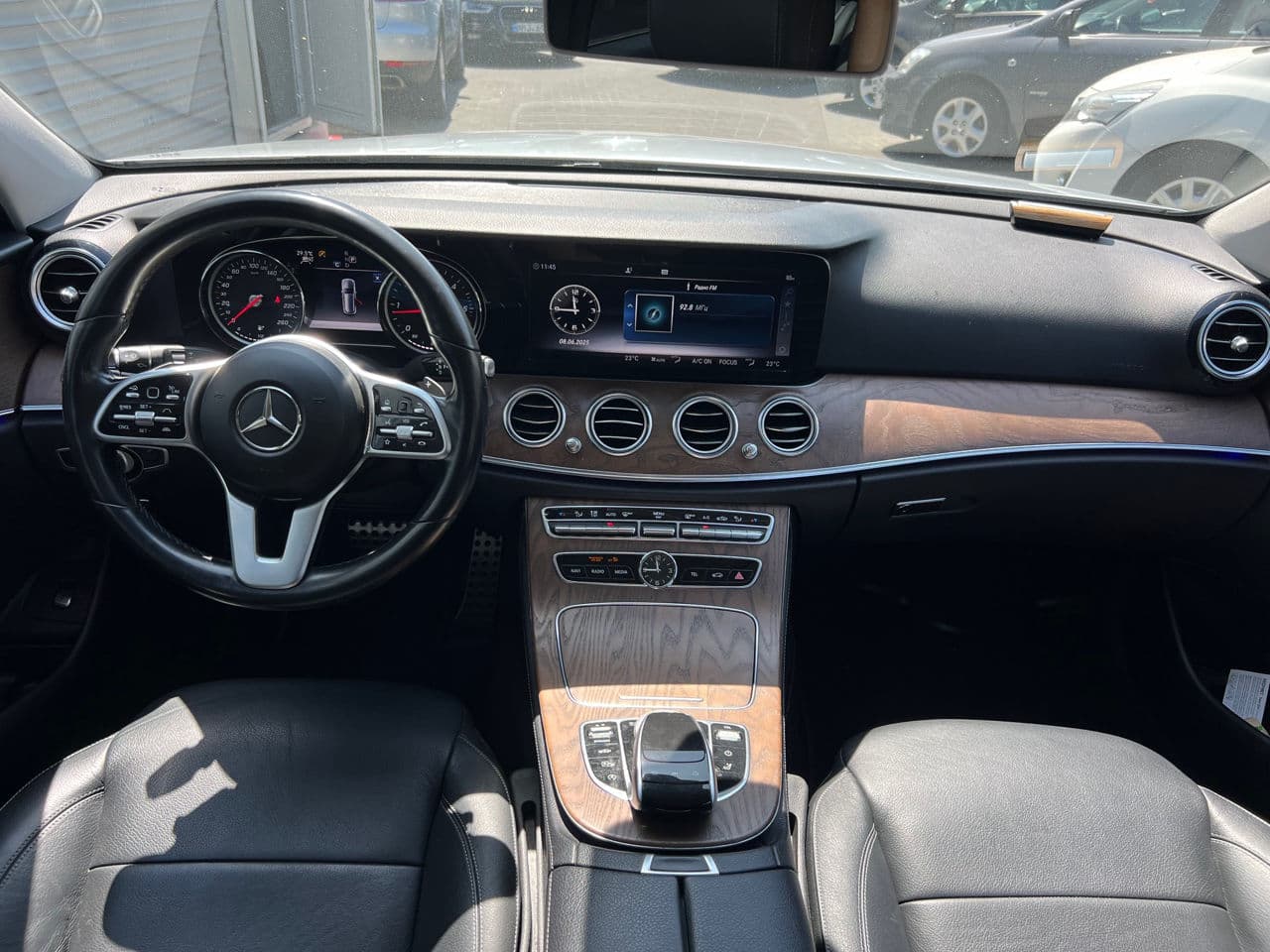 Mercedes E 220 2018 — Миниатюра 9
