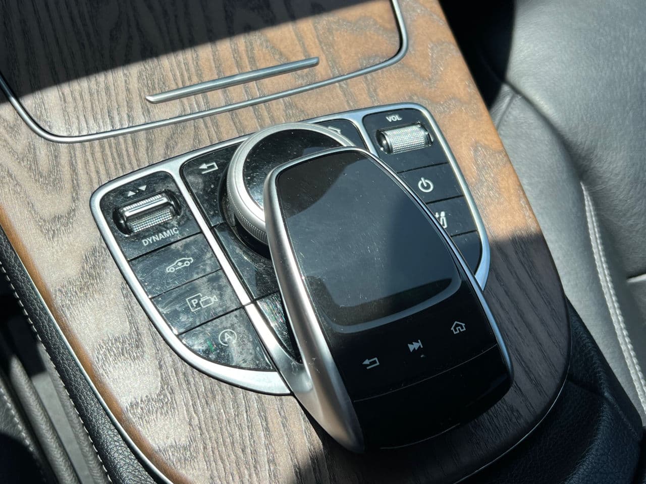 Mercedes E 220 2018 — Миниатюра 14