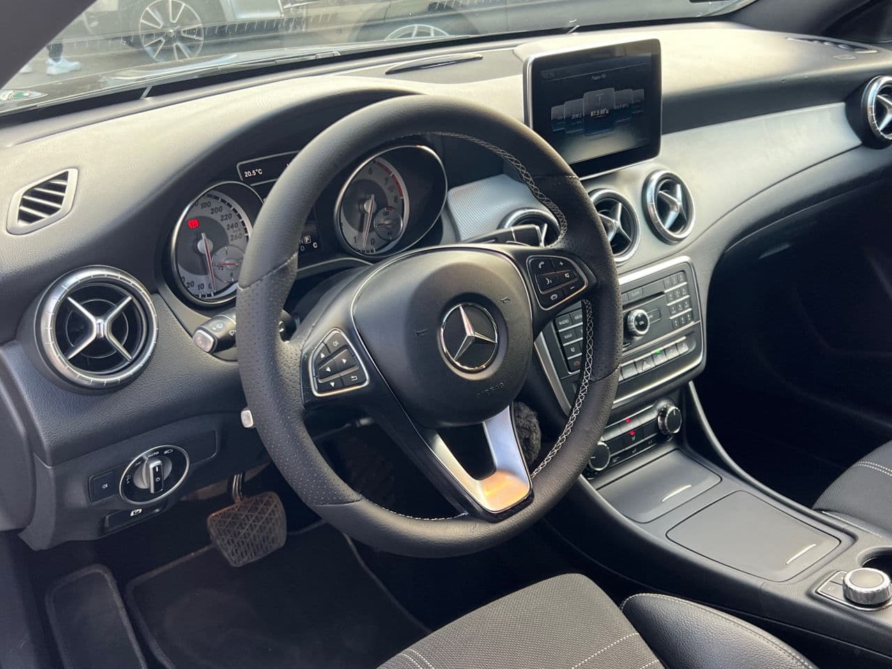 Mercedes CLA 200 2016 — Миниатюра 9
