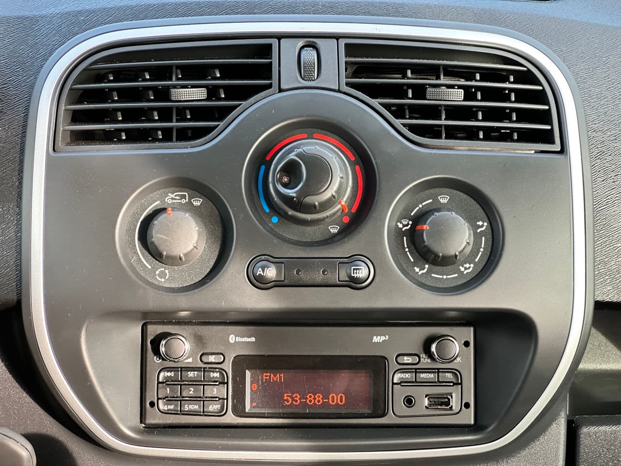 Renault Kangoo 2016 — Миниатюра 9