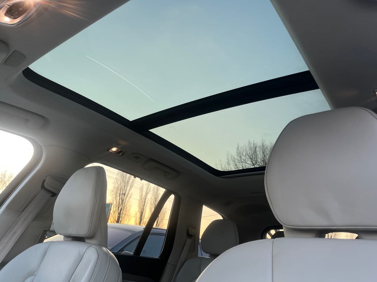 2022 Volvo XC 90 — Miniatură 12