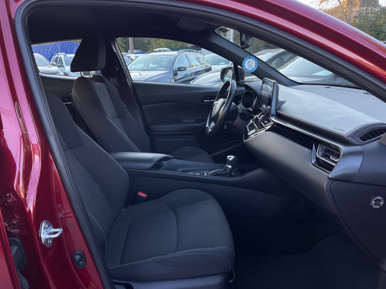 Toyota C-HR 2019 — Миниатюра 14