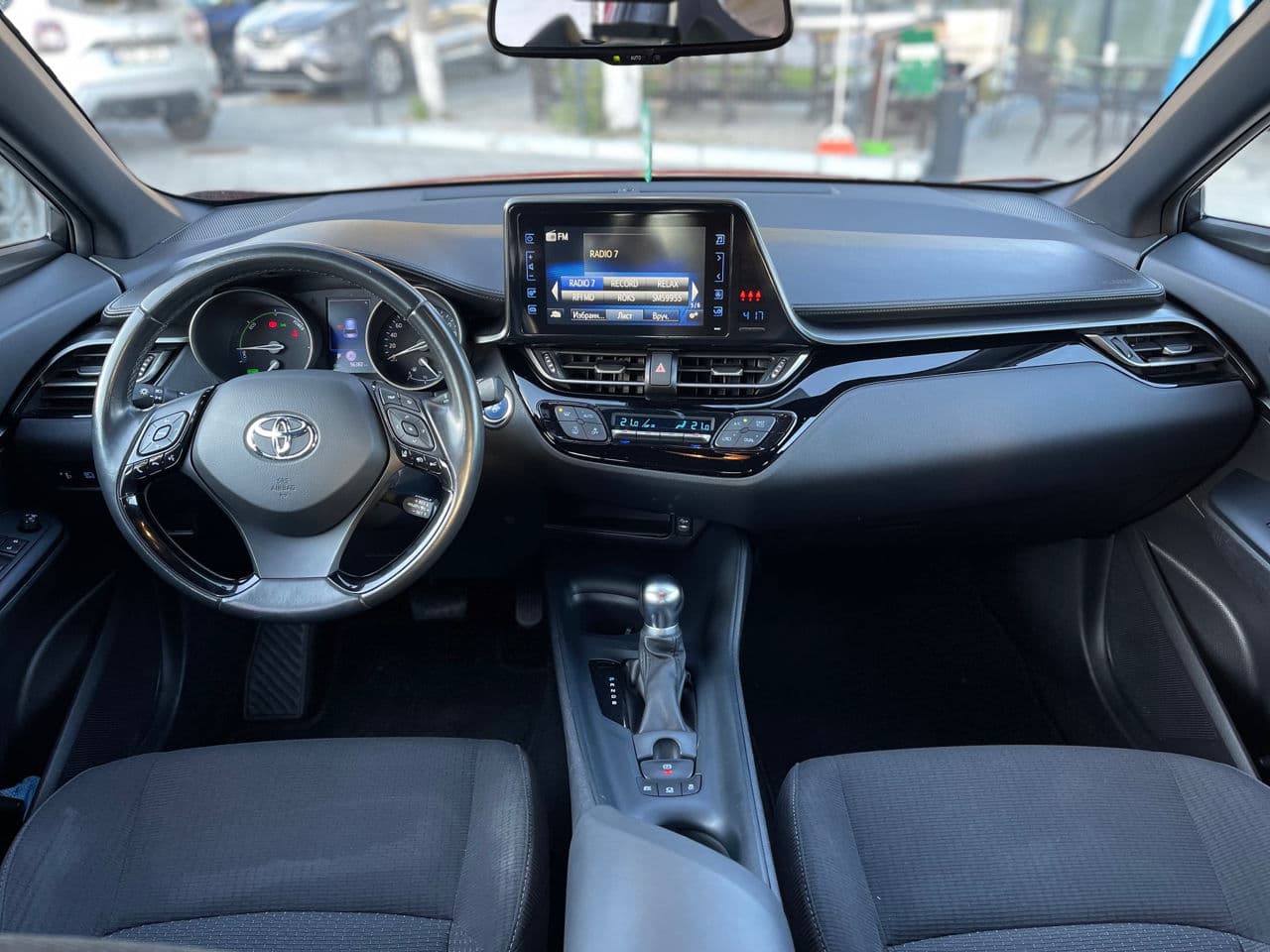 Toyota C-HR 2019 — Миниатюра 8