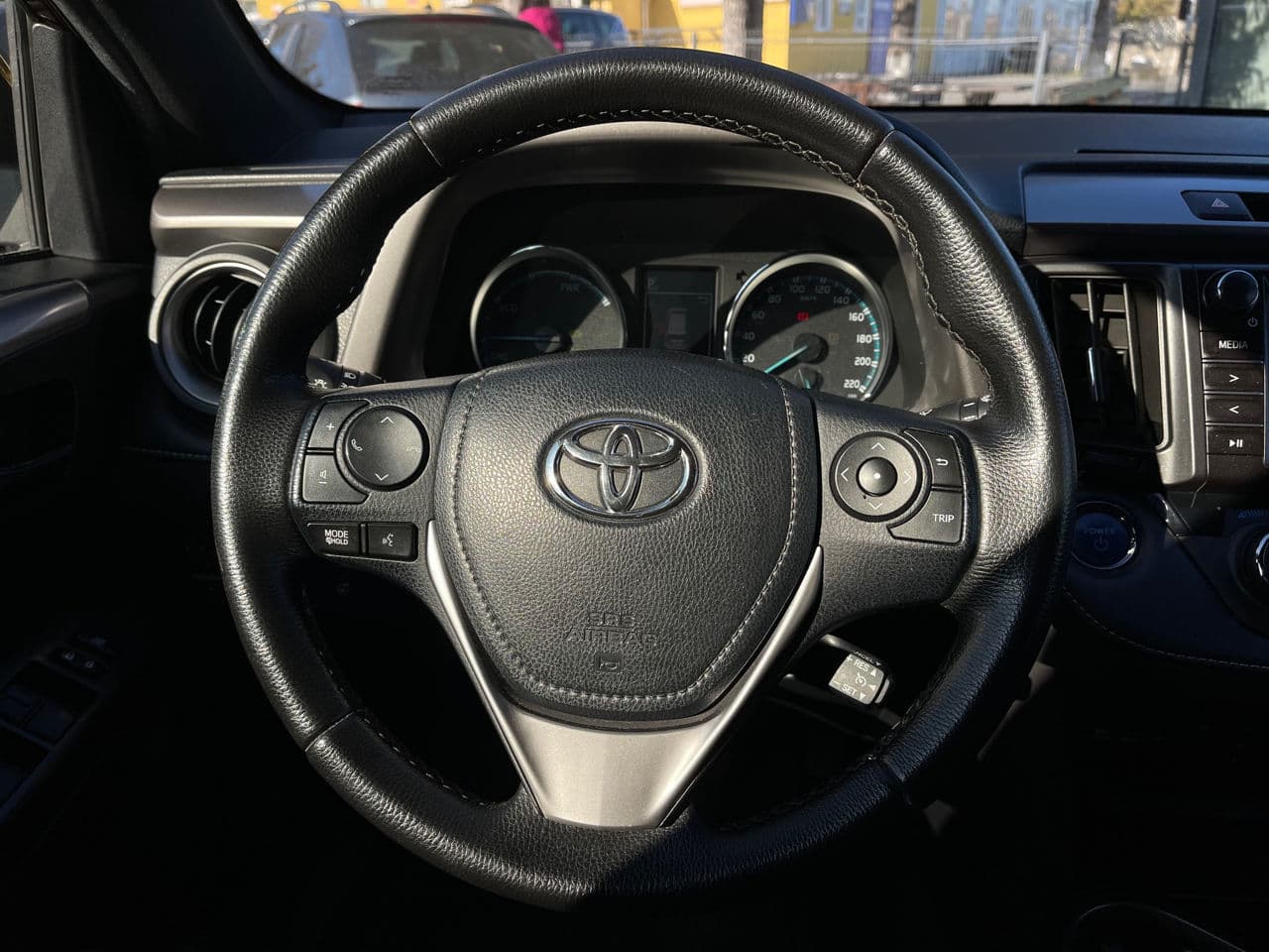 Toyota Rav-4 2016 — Миниатюра 11