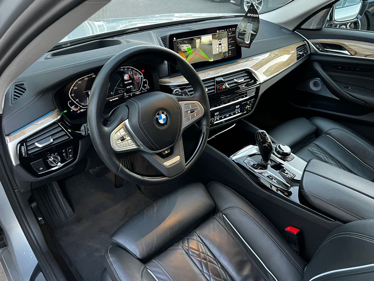 BMW 530e 2021 — Миниатюра 7