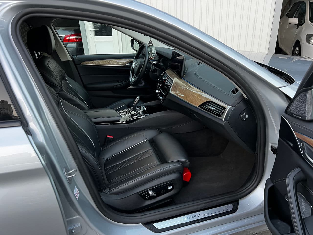 BMW 530e 2021 — Миниатюра 18