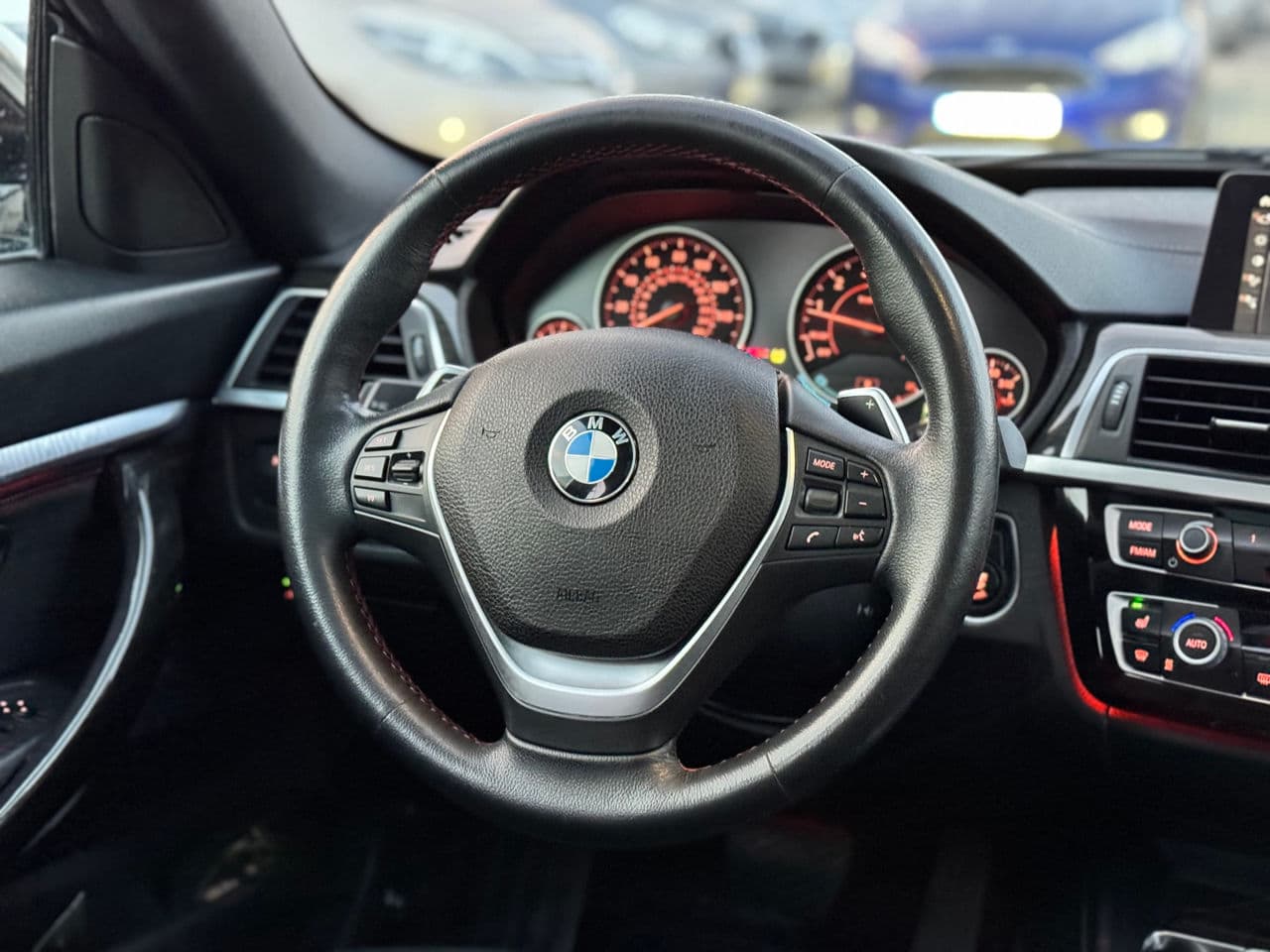 BMW 330 GT 2017 — Миниатюра 10