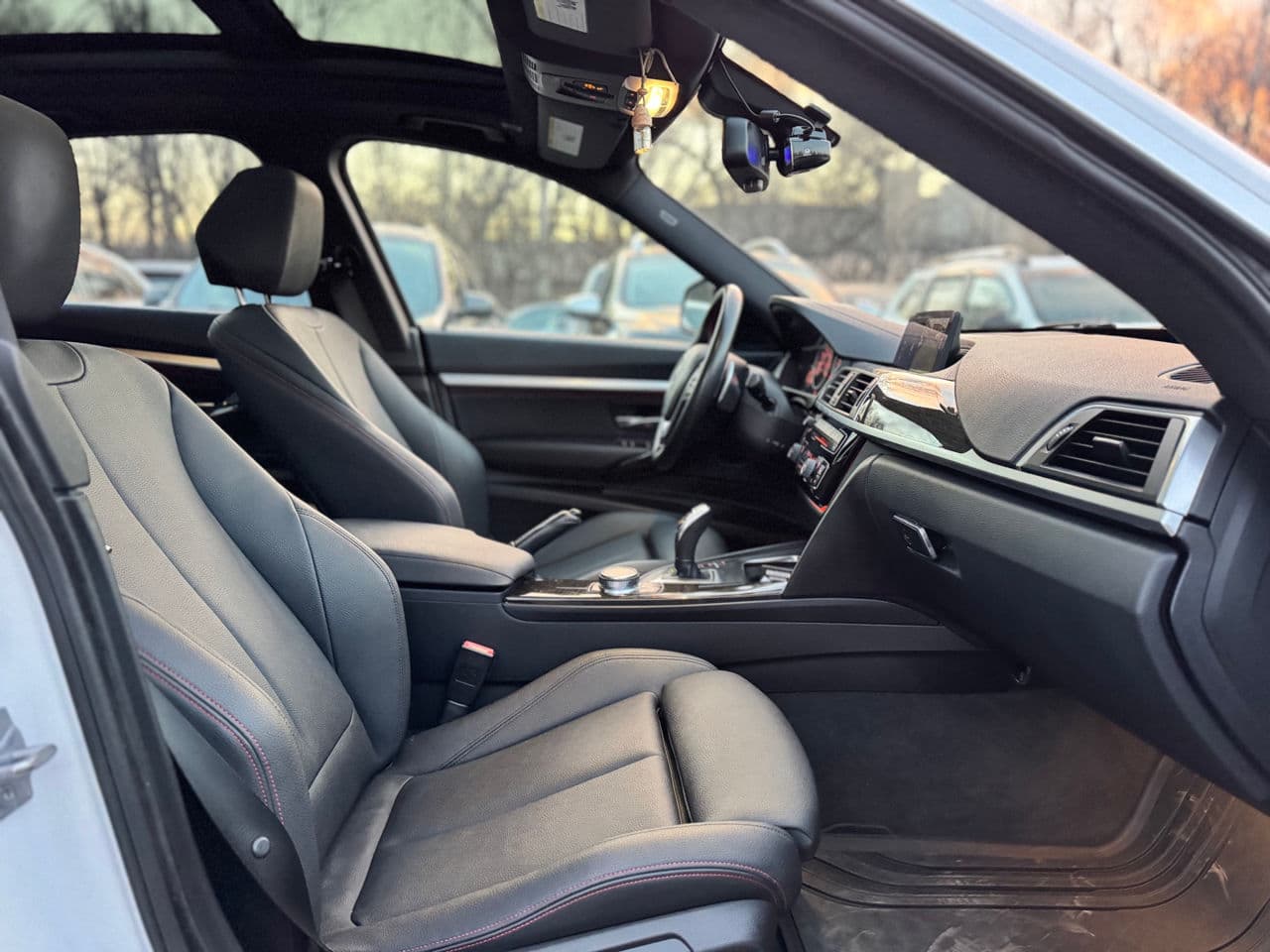 BMW 330 GT 2017 — Миниатюра 16