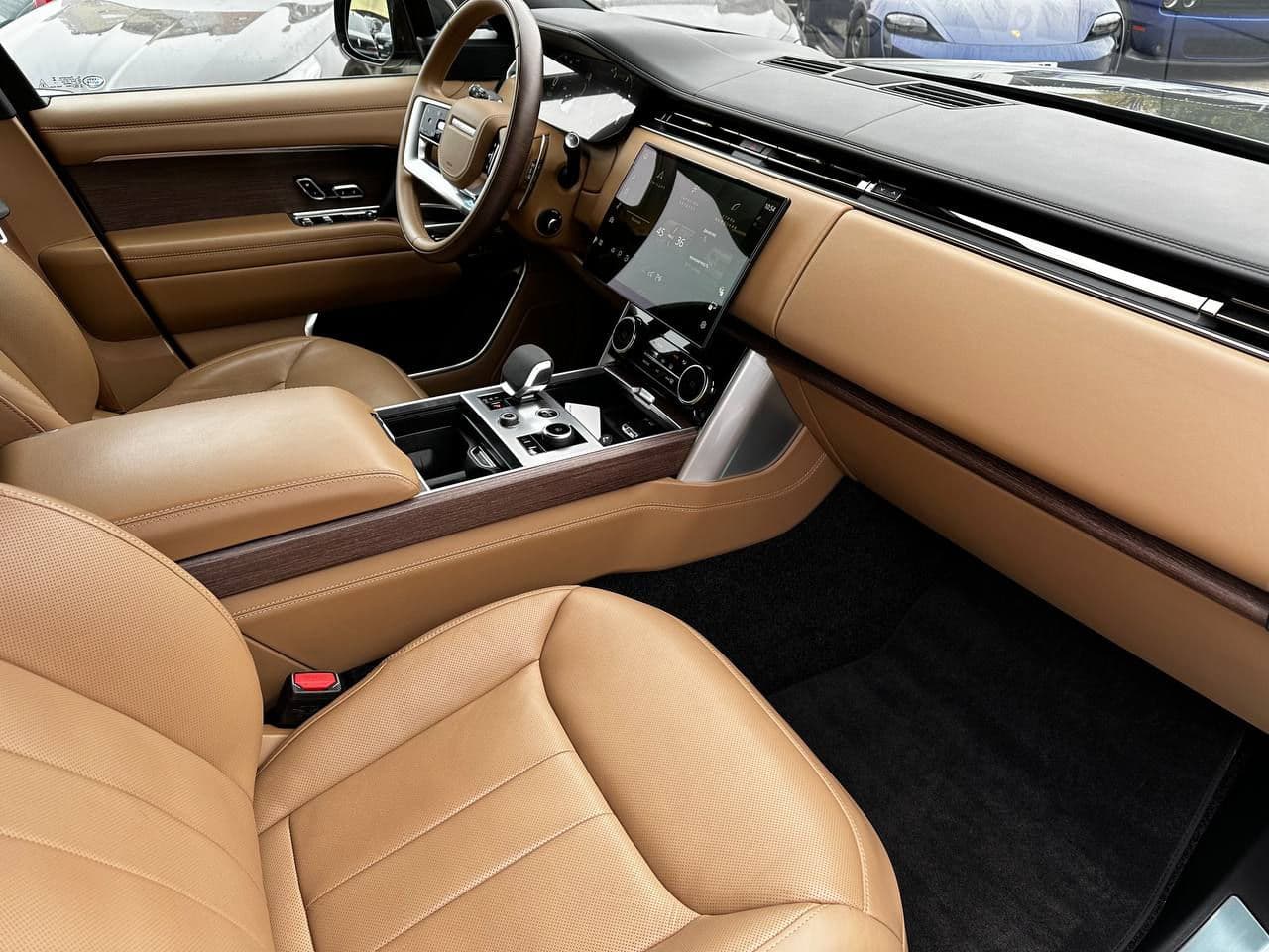 Land Rover Range Rover Vogue 2023 — Миниатюра 8