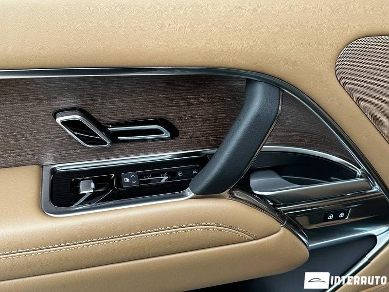 Land Rover Range Rover Vogue 2023 — Миниатюра 20