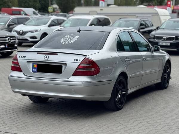 Mercedes E 320 2003 — Миниатюра 3