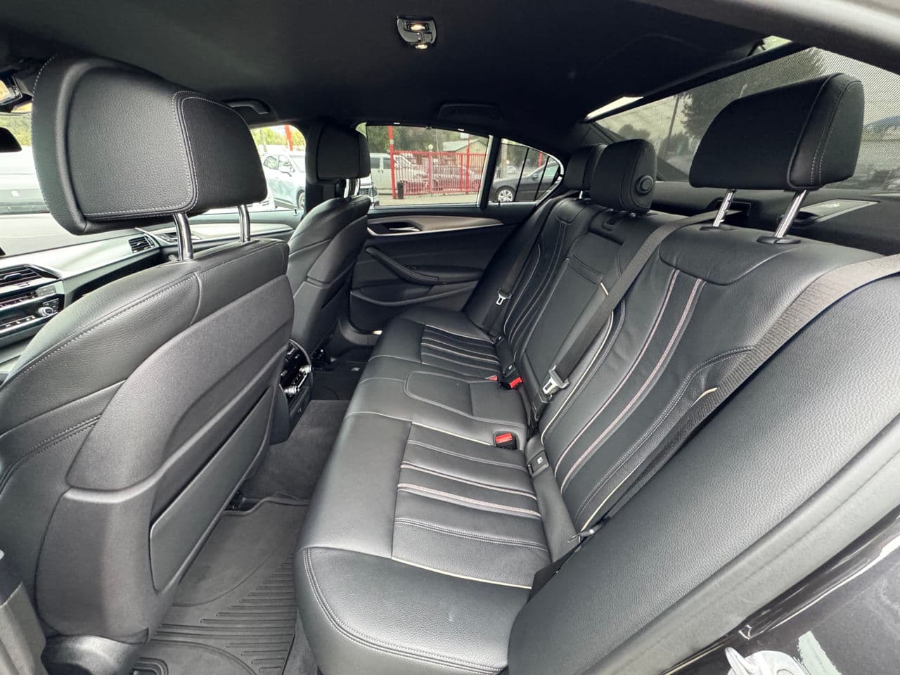BMW 530e 2018 — Миниатюра 29