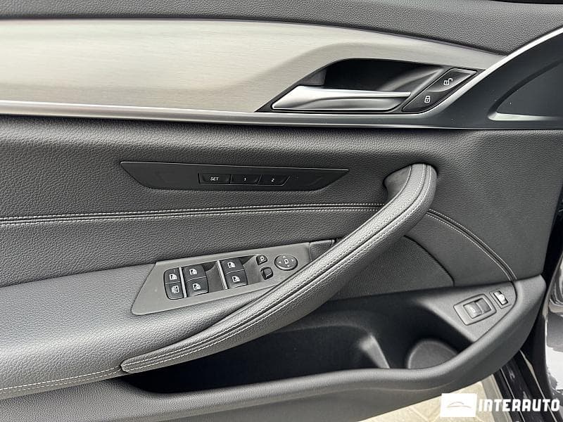 BMW 530e 2018 — Миниатюра 10