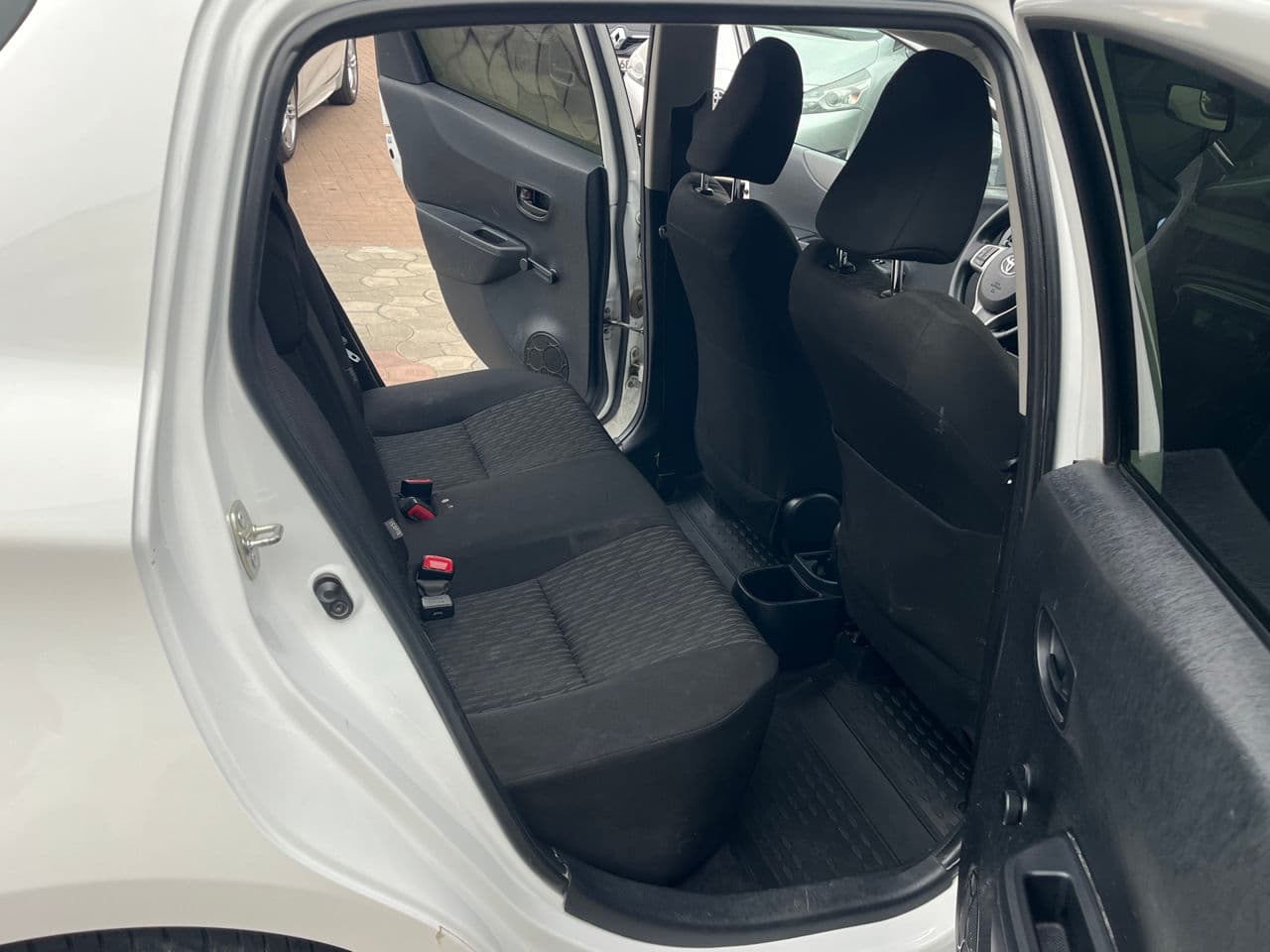 Toyota Yaris 2013 — Миниатюра 16