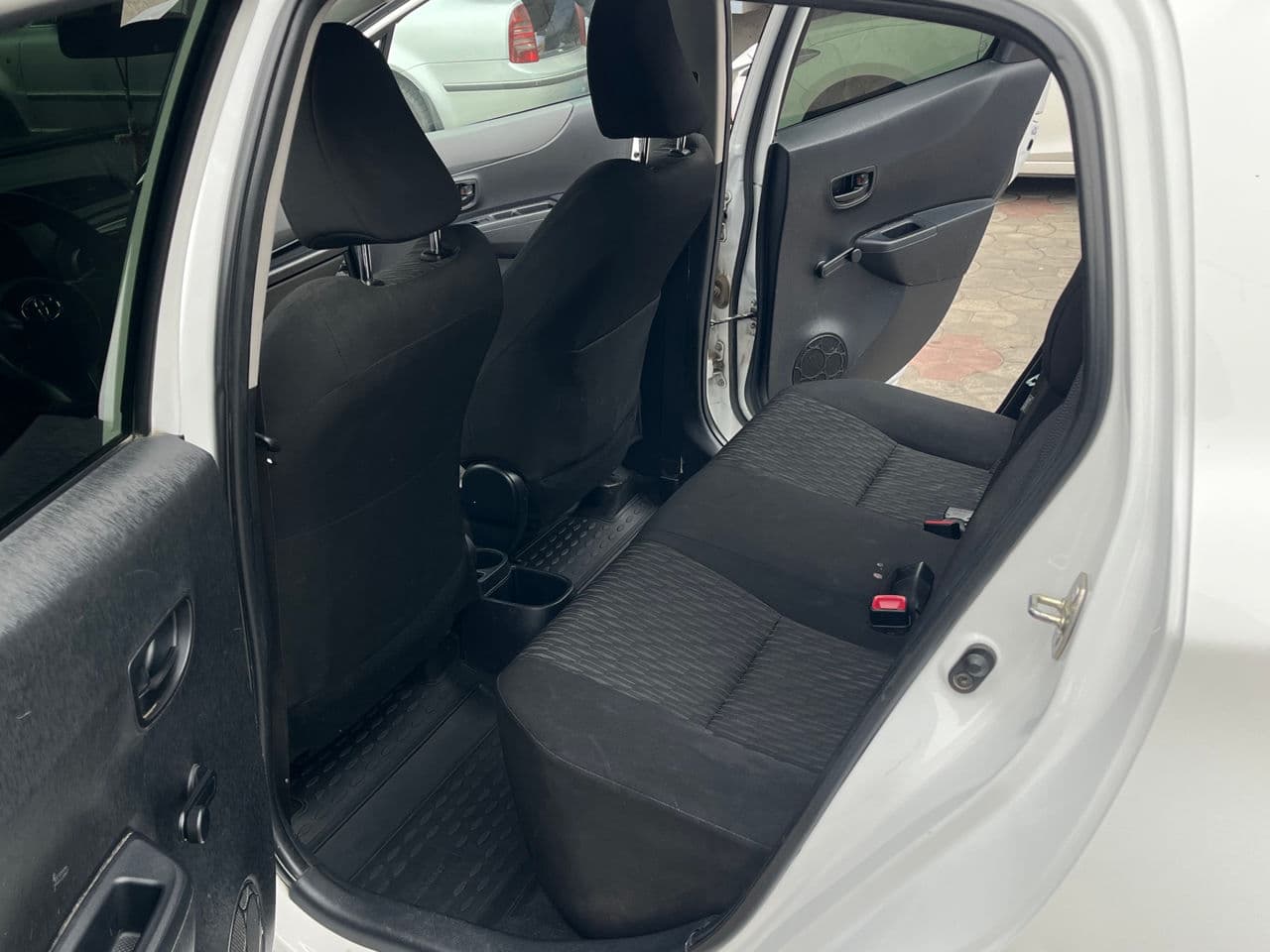 Toyota Yaris 2013 — Миниатюра 15