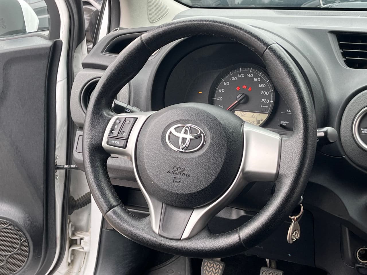 Toyota Yaris 2013 — Миниатюра 9