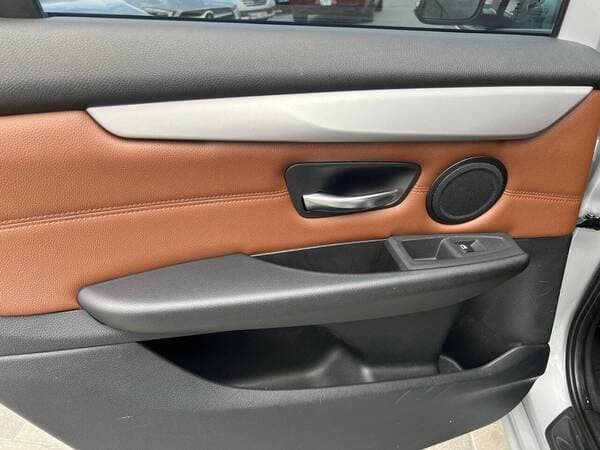 2015 BMW 218d — Miniatură 17
