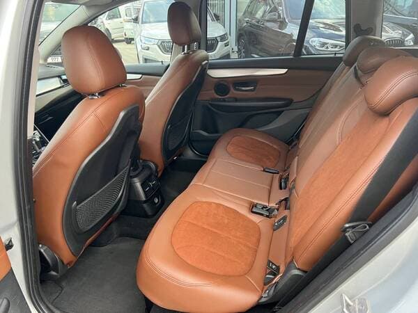 2015 BMW 218d — Miniatură 16
