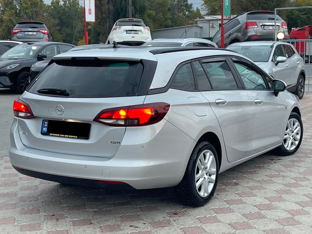 Opel Astra 2017 — Миниатюра 3