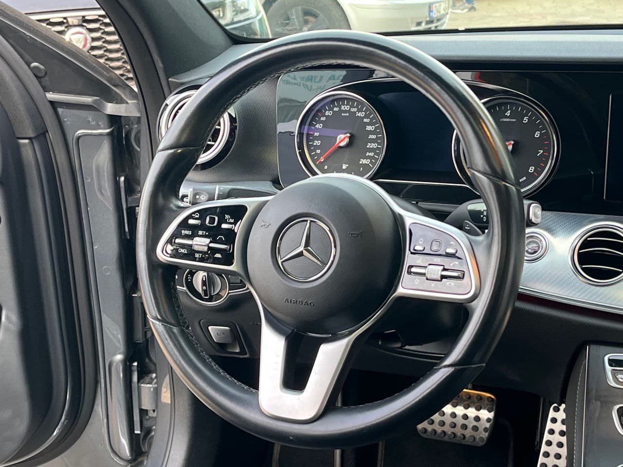 Mercedes E 300e 2019 — Миниатюра 10