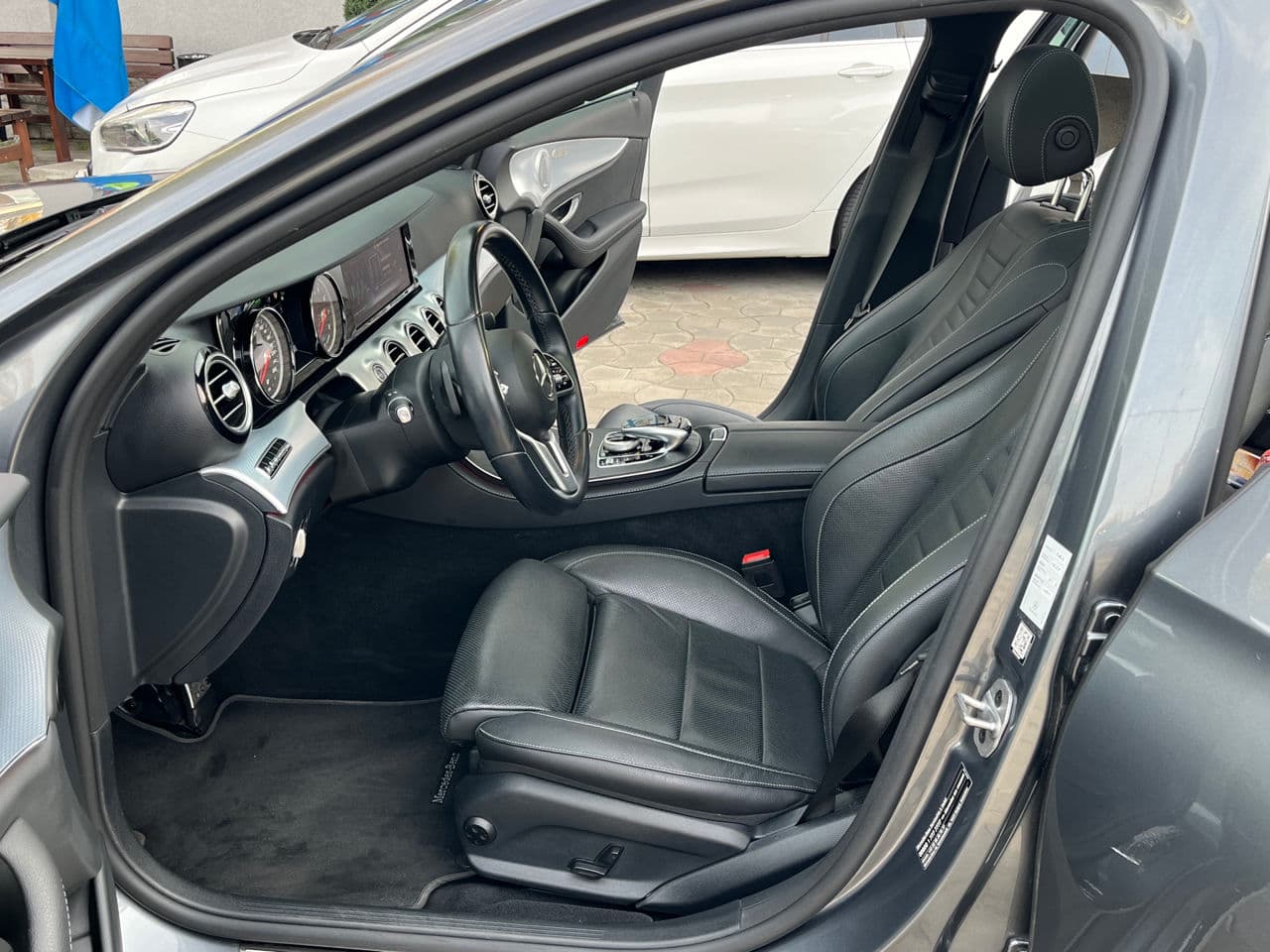 Mercedes E 300e 2019 — Миниатюра 7