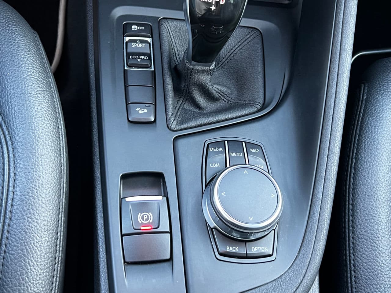 BMW X1 2.0i 2017 — Миниатюра 16