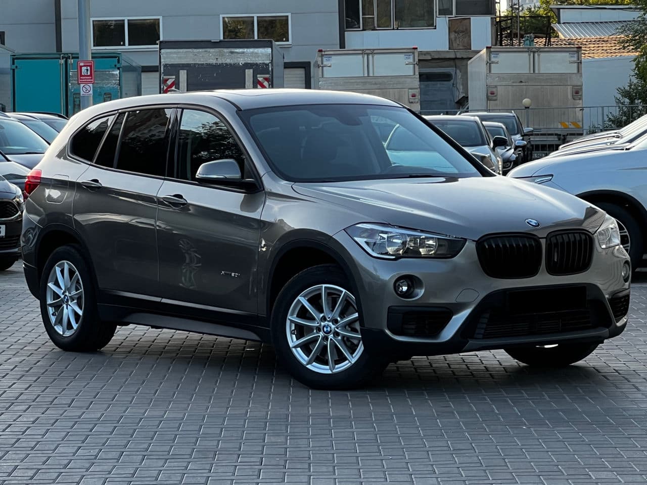 BMW X1 2.0i 2017 — Миниатюра 3