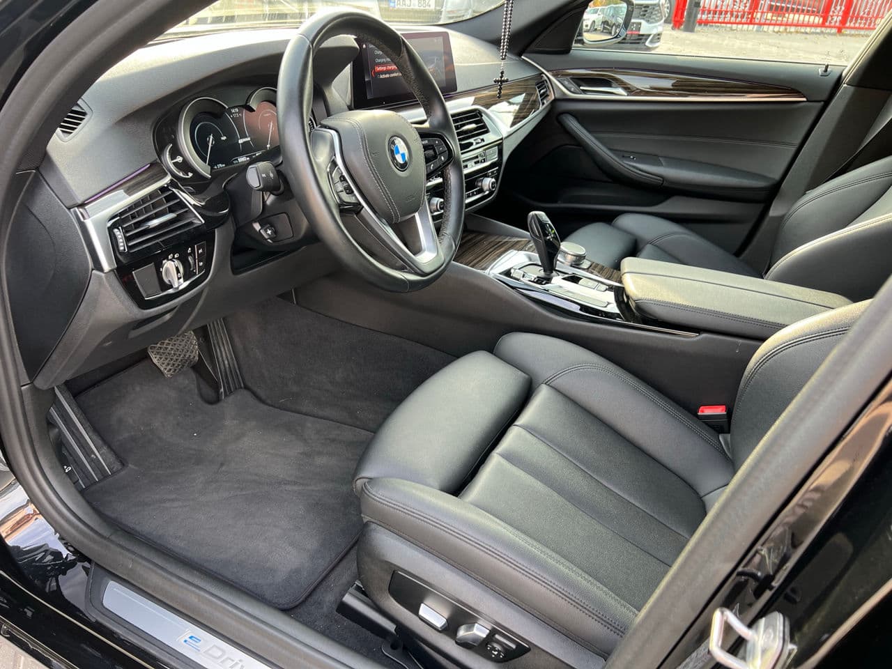 BMW 530e 2019 — Миниатюра 7
