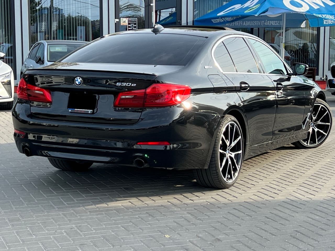 BMW 530e 2019 — Миниатюра 3