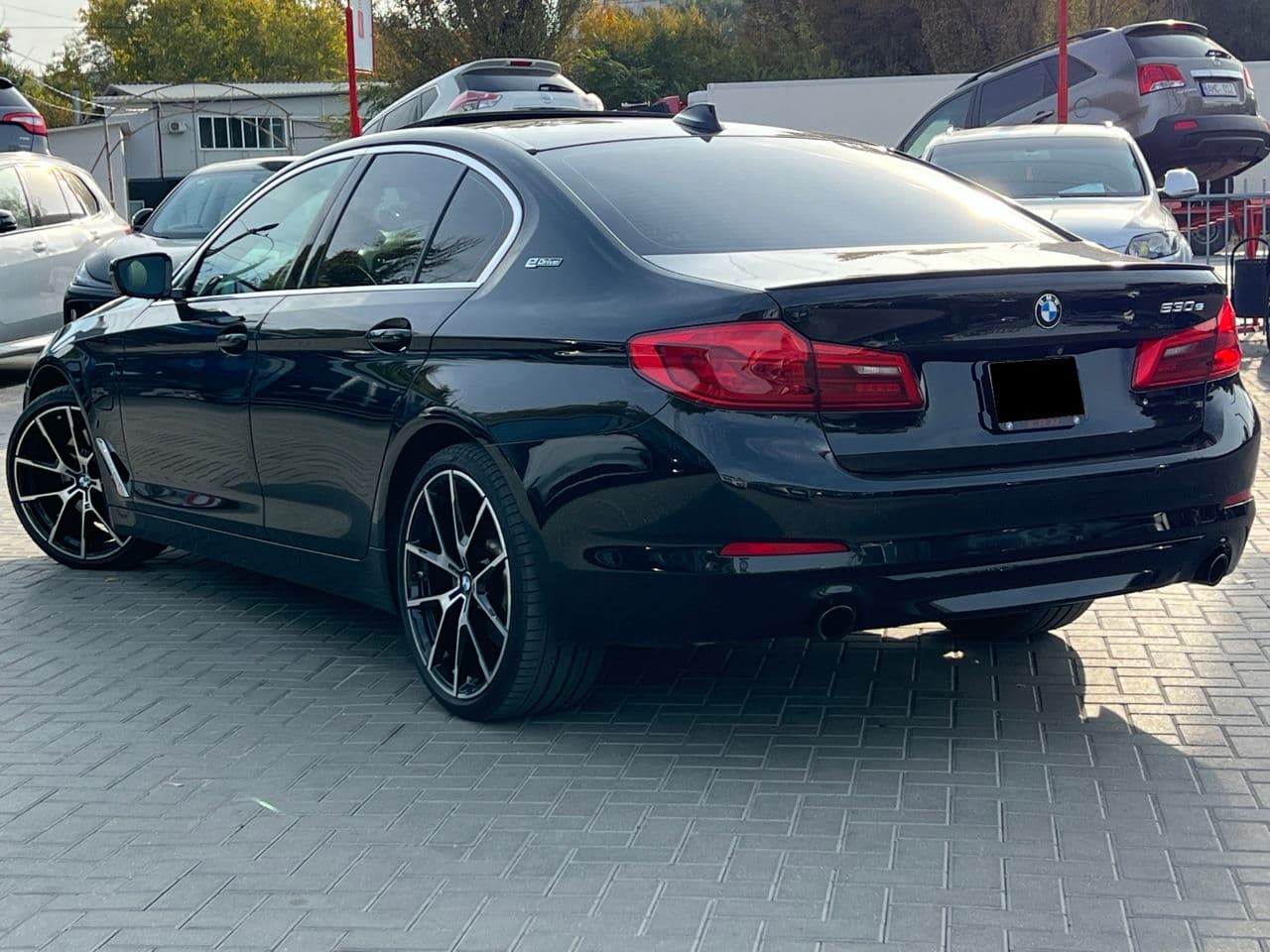 BMW 530e 2019 — Миниатюра 2