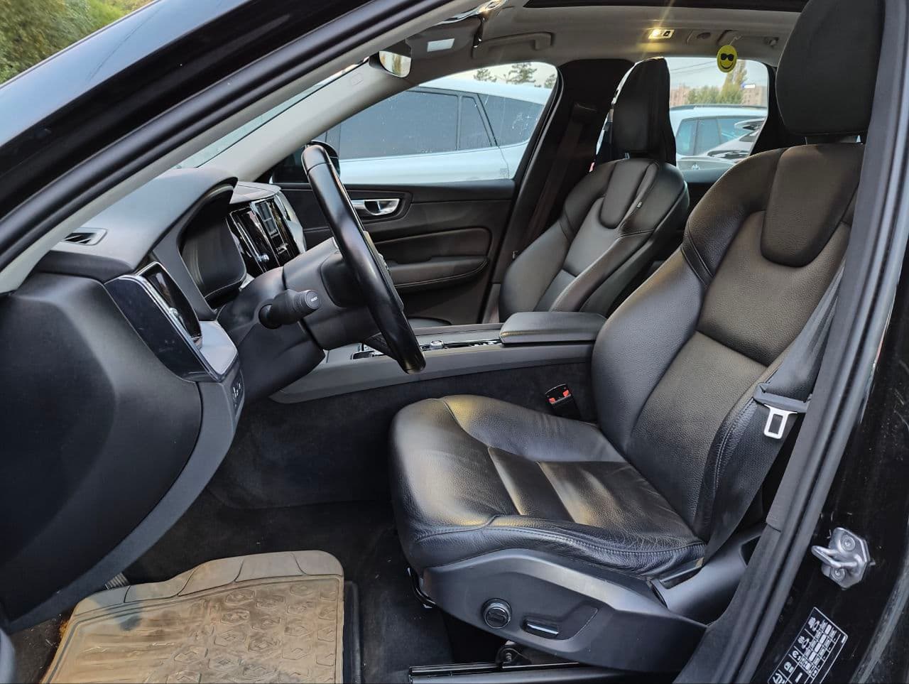 Volvo XC 60 2020 — Миниатюра 5