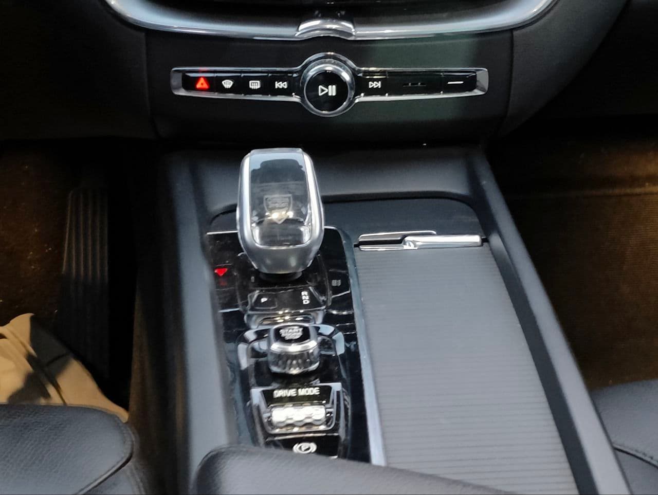 Volvo XC 60 2020 — Миниатюра 11