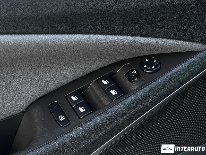 Opel Crossland X 2019 — Миниатюра 9