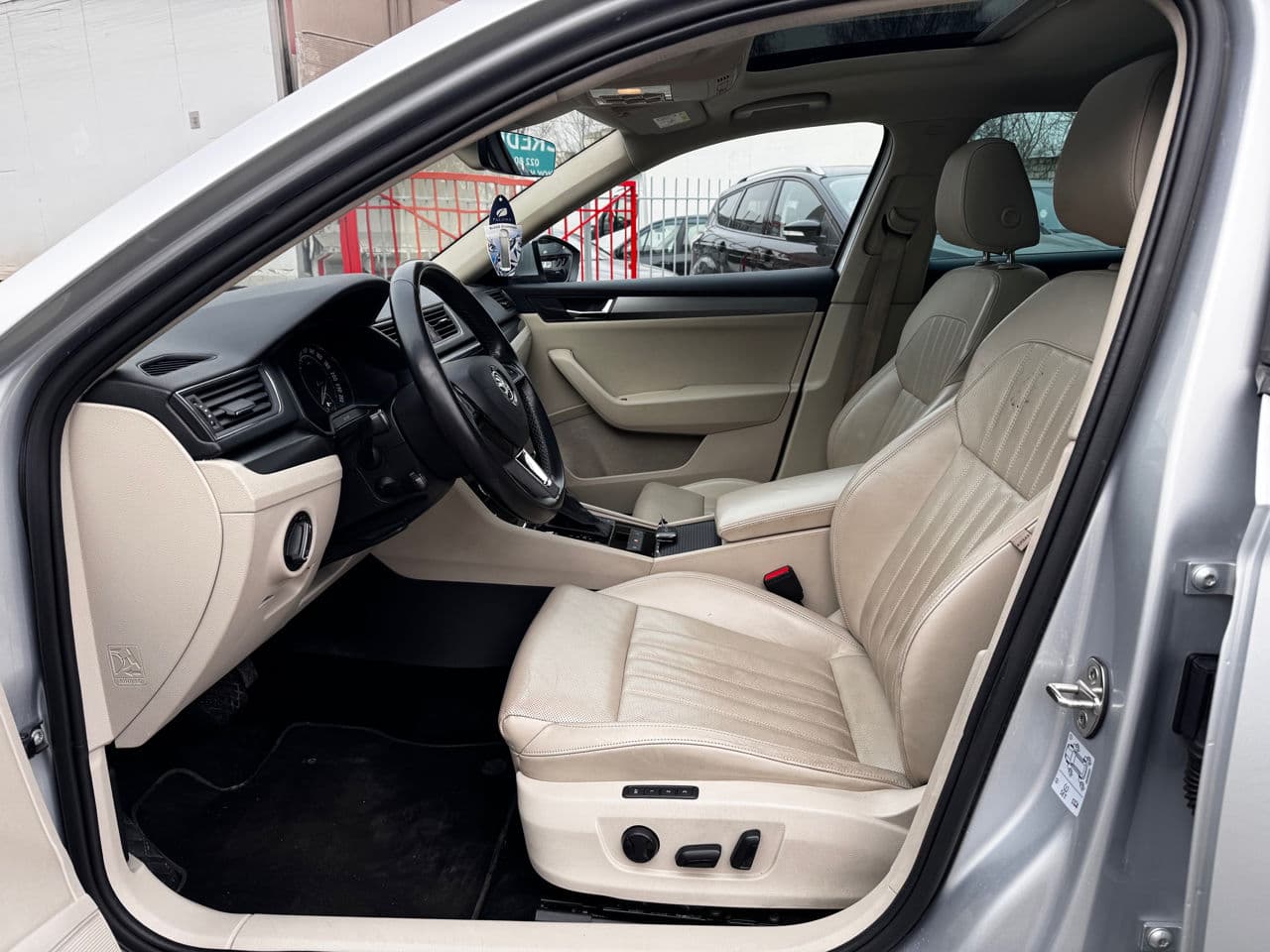 Skoda Superb 2018 — Миниатюра 5