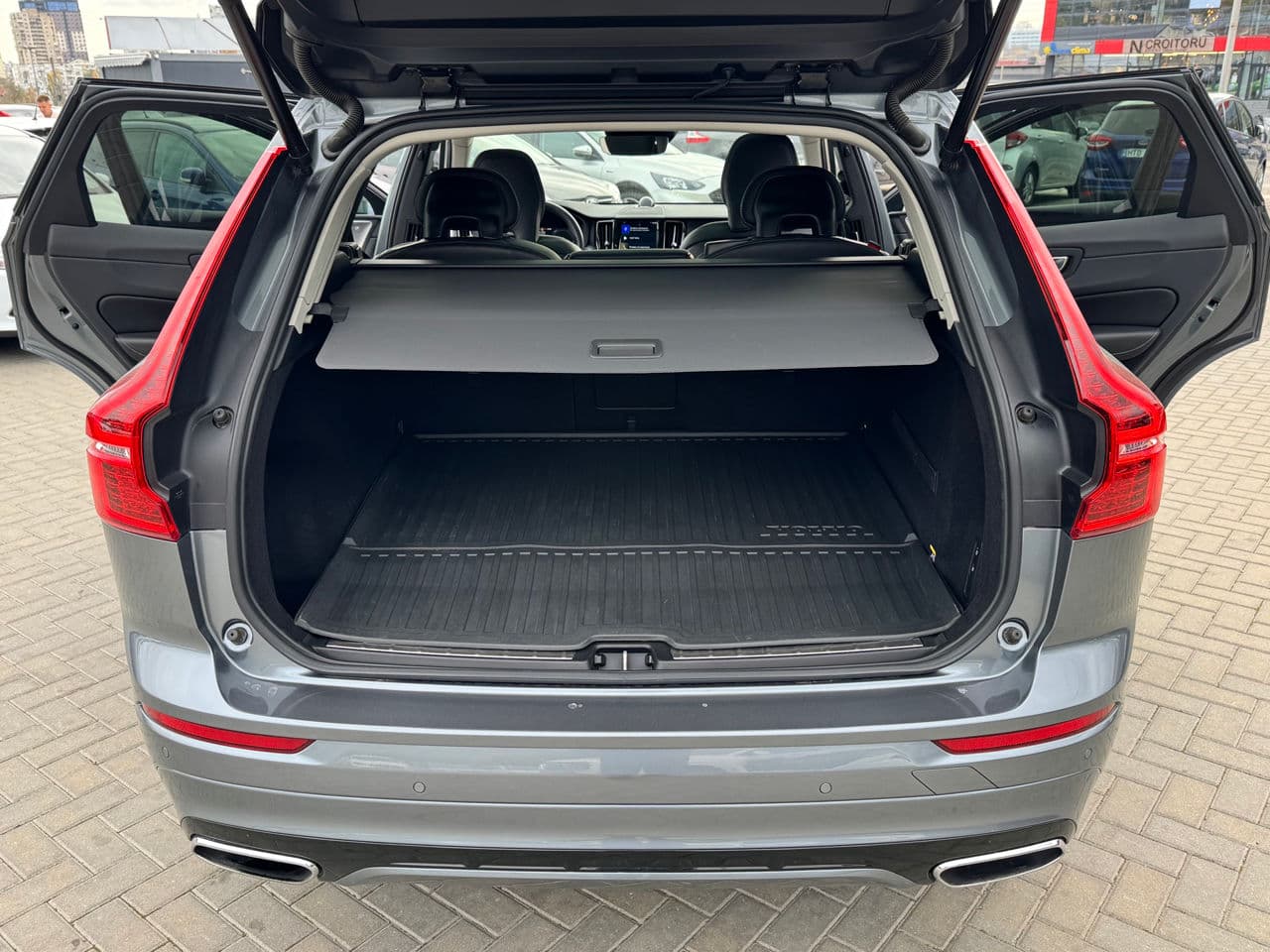 Volvo XC 60 2018 — Миниатюра 25