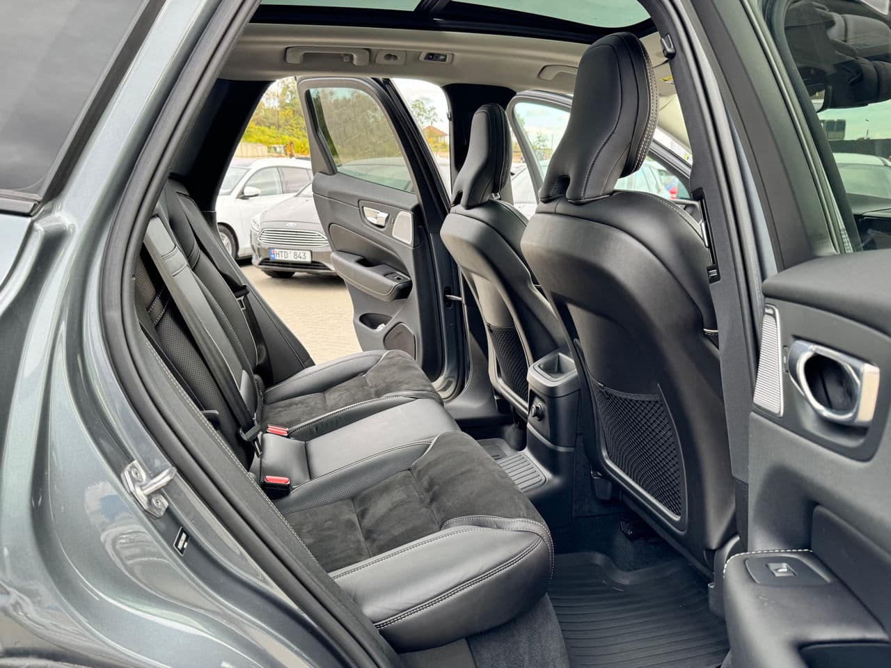 Volvo XC 60 2018 — Миниатюра 15