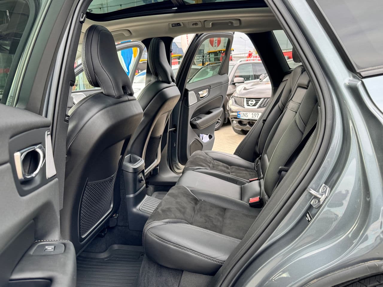 Volvo XC 60 2018 — Миниатюра 13