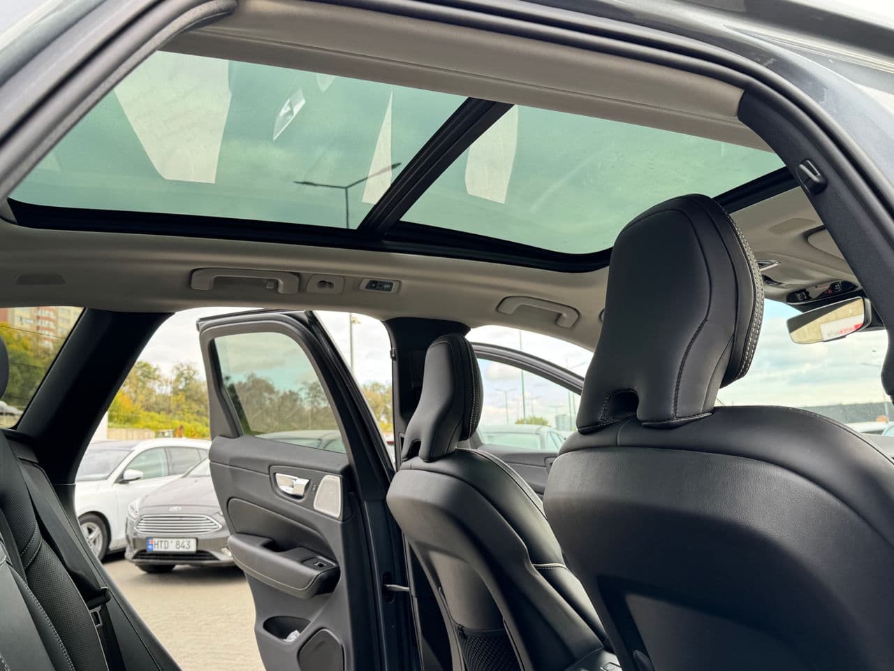Volvo XC 60 2018 — Миниатюра 14