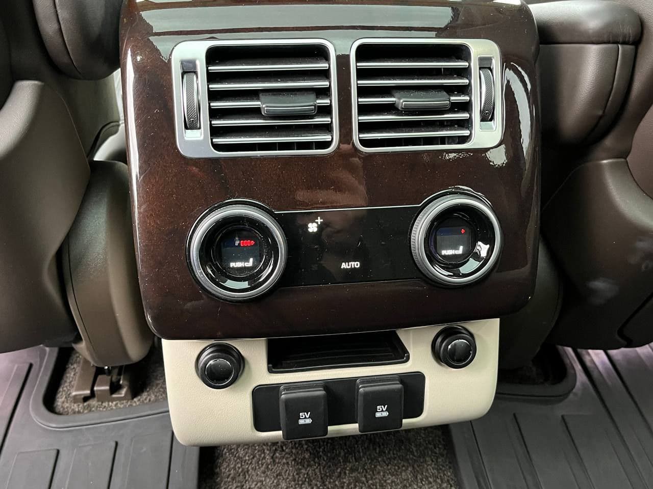 Land Rover Range Rover Vogue 2018 — Миниатюра 20