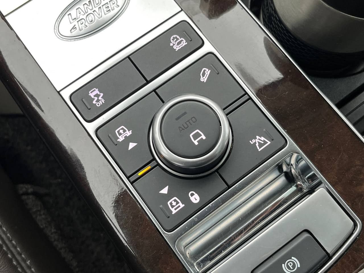 Land Rover Range Rover Vogue 2018 — Миниатюра 17