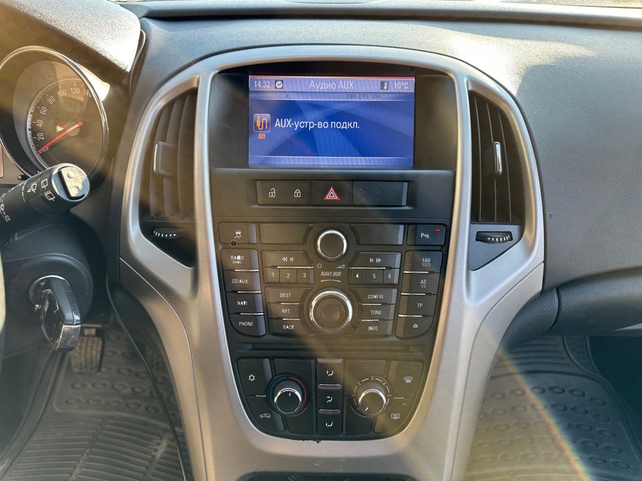 Opel Astra 2012 — Миниатюра 10