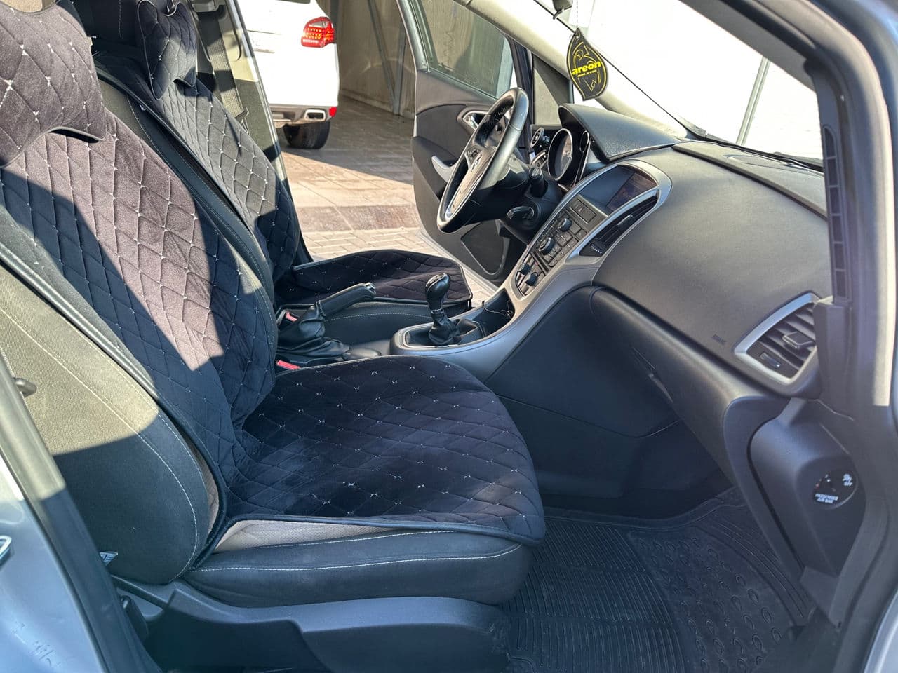 Opel Astra 2012 — Миниатюра 5