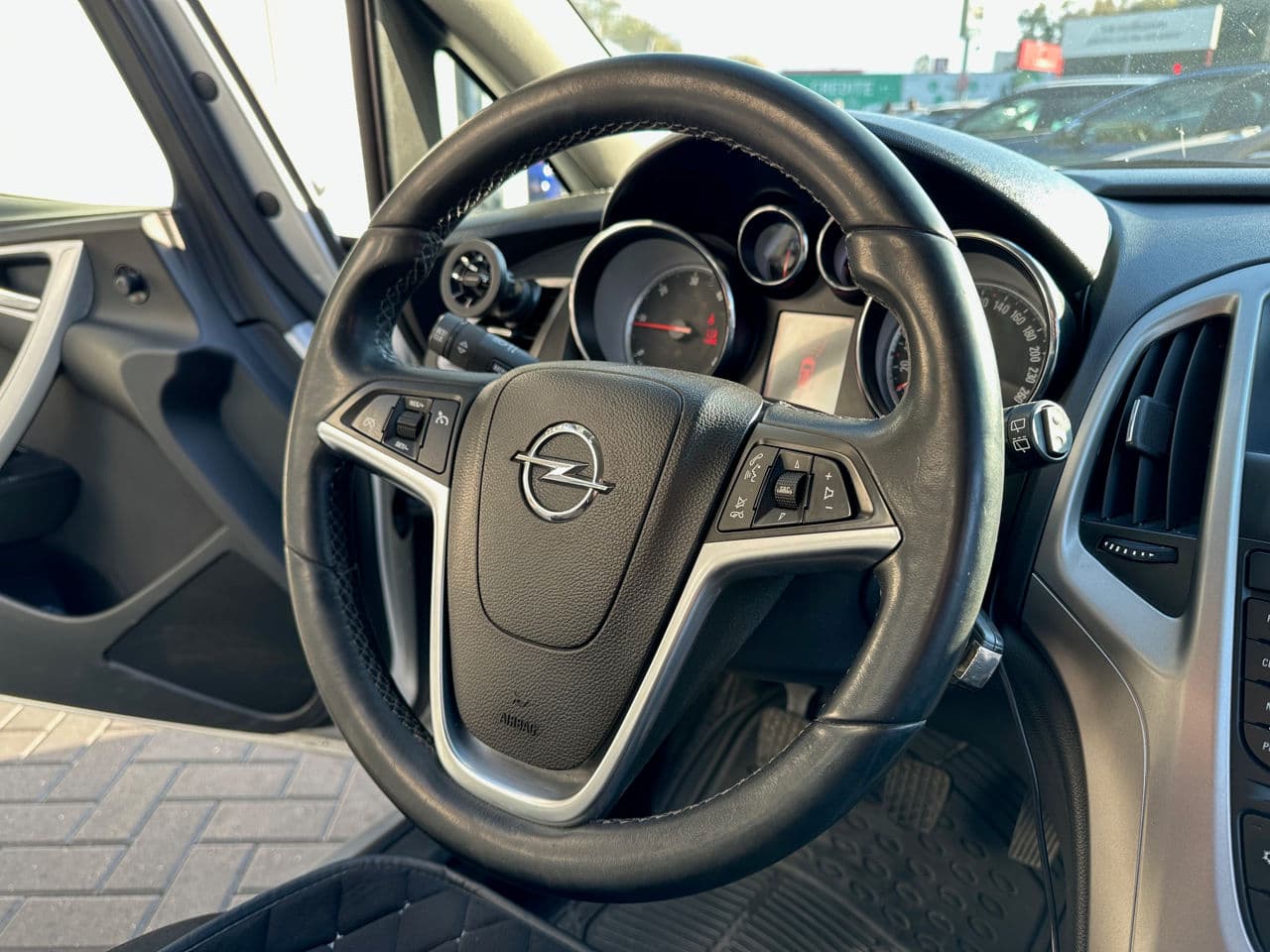 Opel Astra 2012 — Миниатюра 7