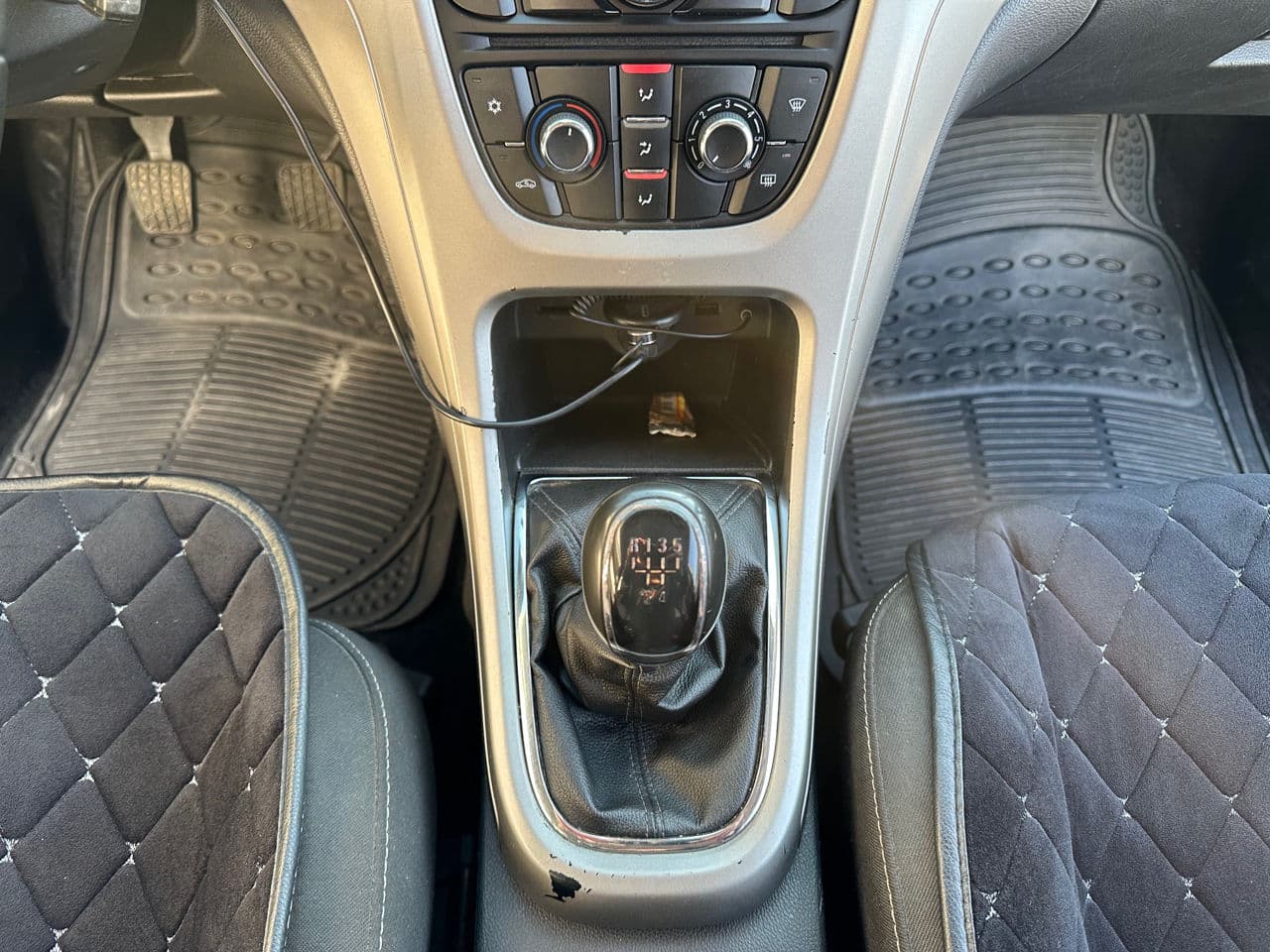 Opel Astra 2012 — Миниатюра 11
