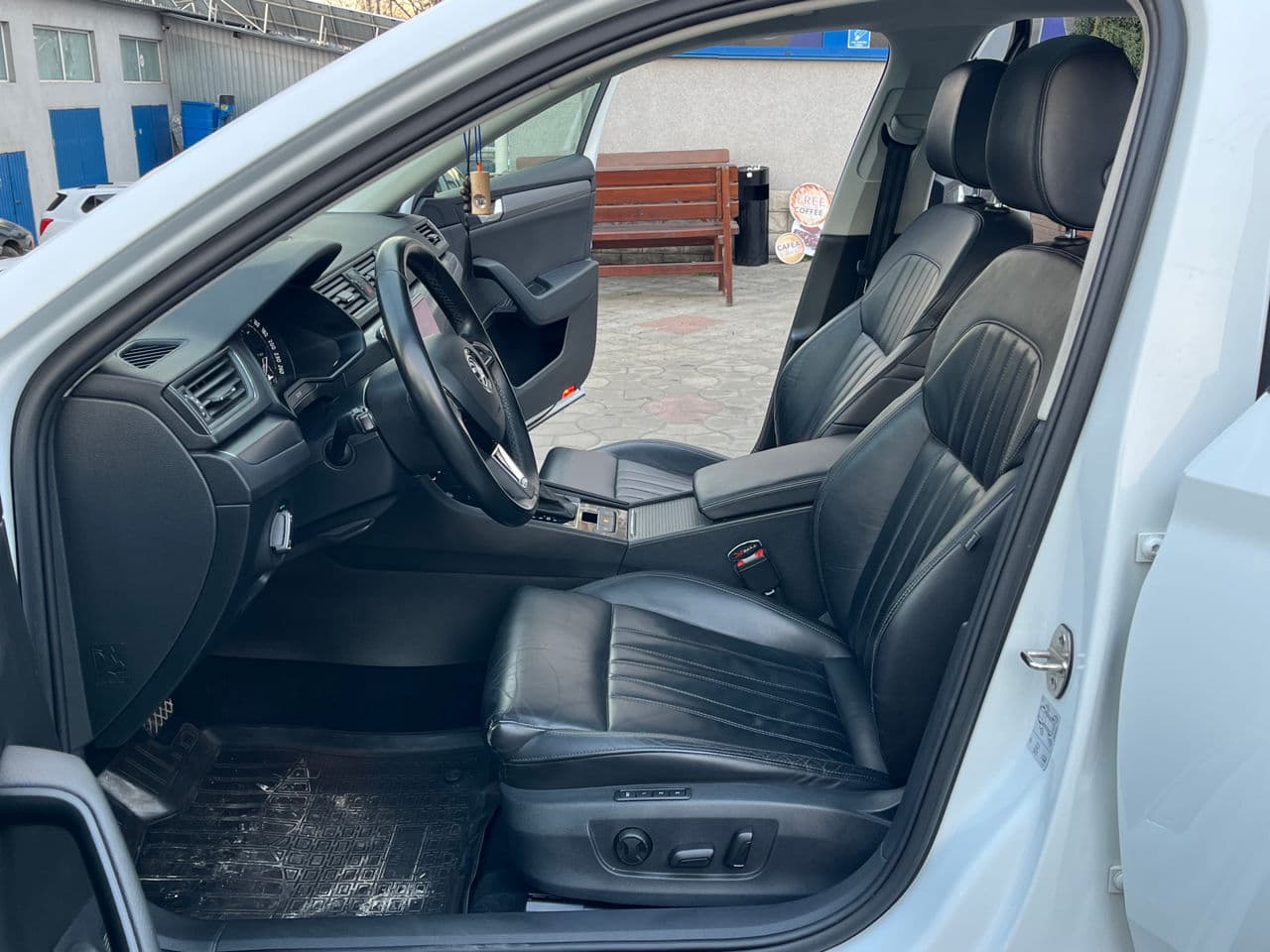 Skoda Superb 2017 — Миниатюра 17