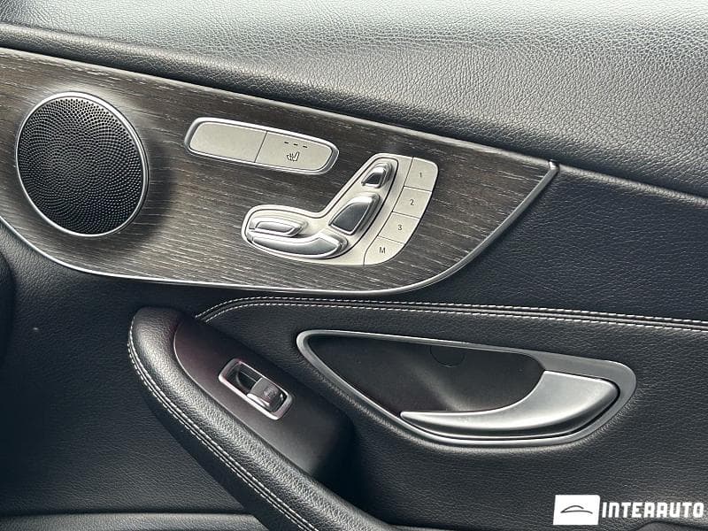 Mercedes C 220 2018 — Миниатюра 10