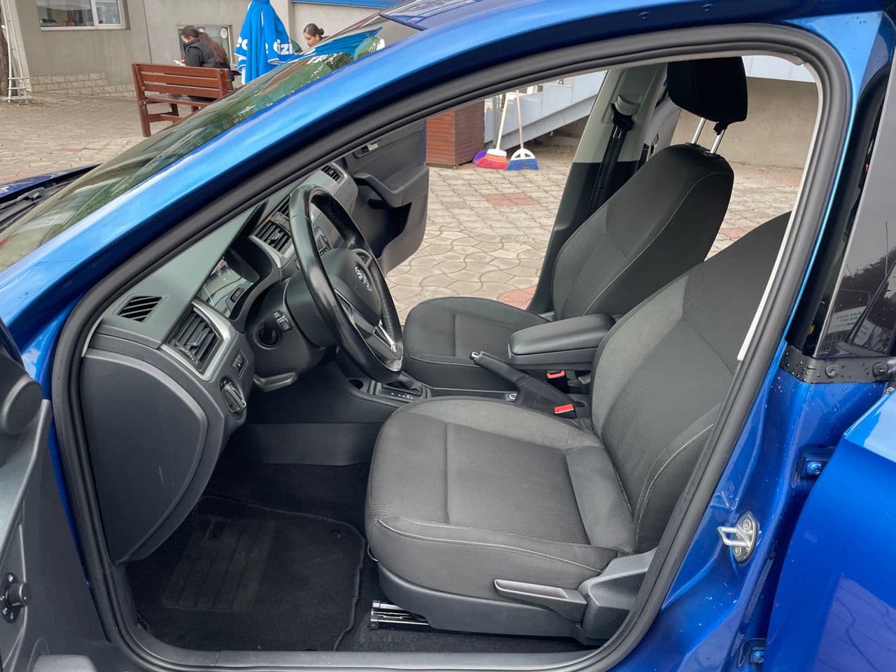 Skoda Rapid 2015 — Миниатюра 7