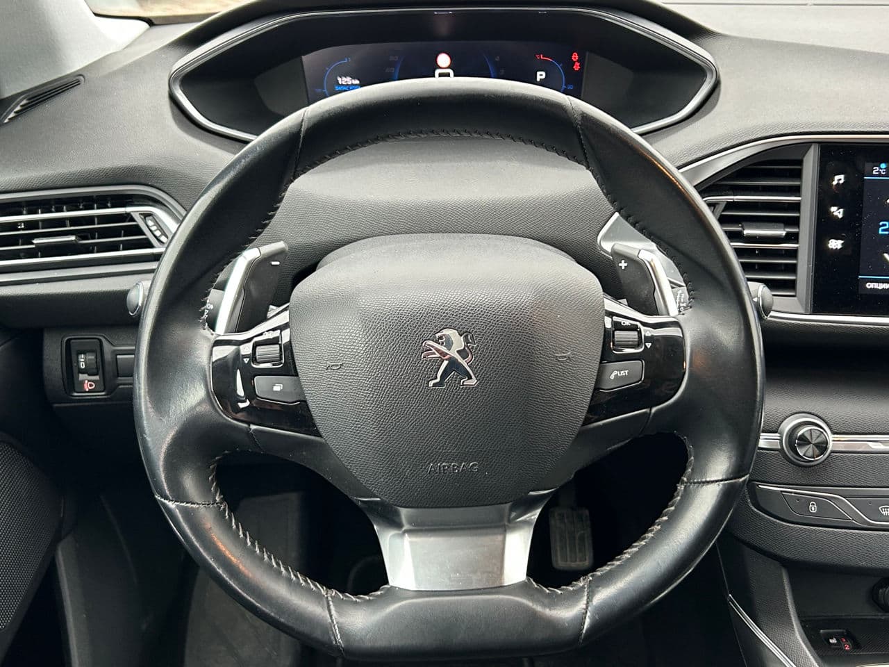 Peugeot 308 2020 — Миниатюра 11